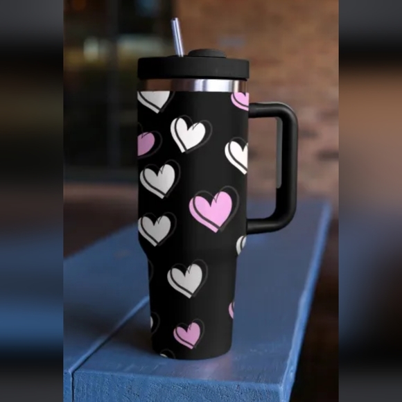 LAST ONE!!  NEW Black Valentines Heart Printed Thermos Cup with Handle 40oz - Picture 3 of 3
